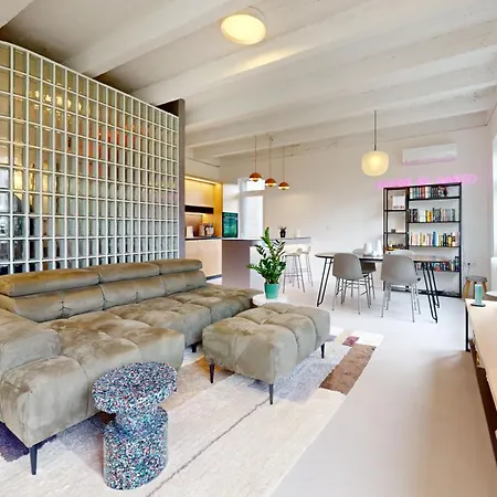 Apartment Urban Haven In Center With Free Parking