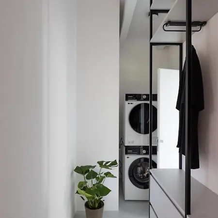 Apartment Urban Haven In Center With Free Parking *