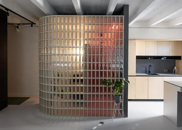 Apartament Urban Haven In Center With Free Parking *