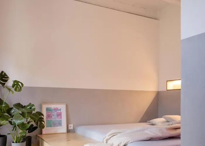 Urban Haven In Center With Free Parking