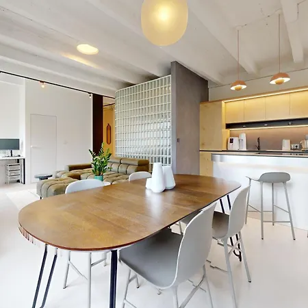 Apartament Urban Haven In Center With Free Parking Bratysława