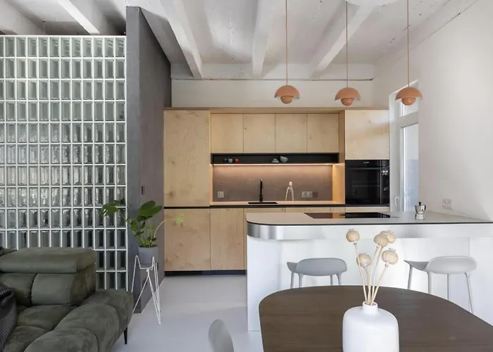 Urban Haven In Center With Free Parking * Pozsony