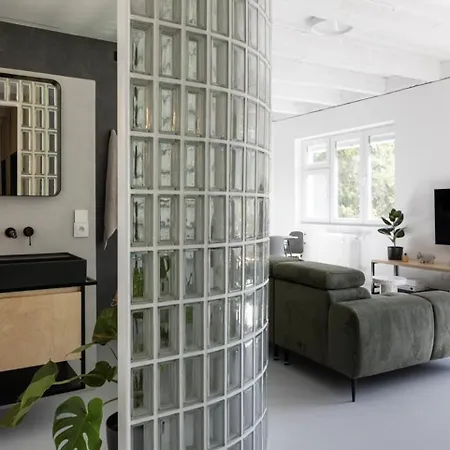 Urban Haven In Center With Free Parking Daire Bratislava